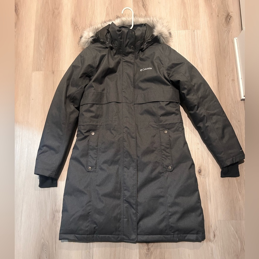 Columbia Apres Arson II long down jacket